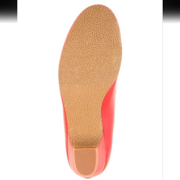 New JOURNEE COLLECTION Women's Red Comfort Office Casual Saar Low Heels size 9 - Picture 6 of 7